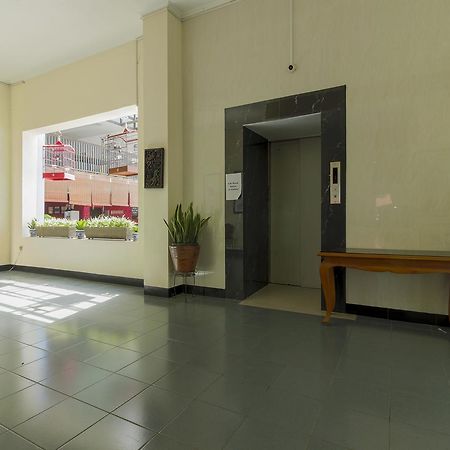 Reddoorz Plus Near Grage City Mall チルボン エクステリア 写真