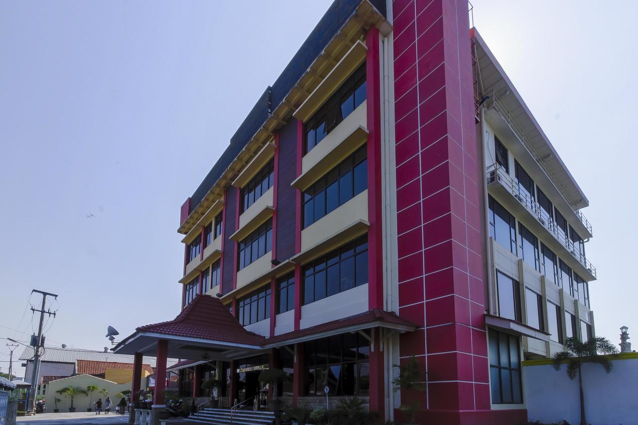 Reddoorz Plus Near Grage City Mall チルボン エクステリア 写真